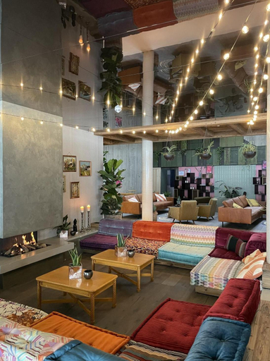 Public Area 4, Coolnest, Schwaz