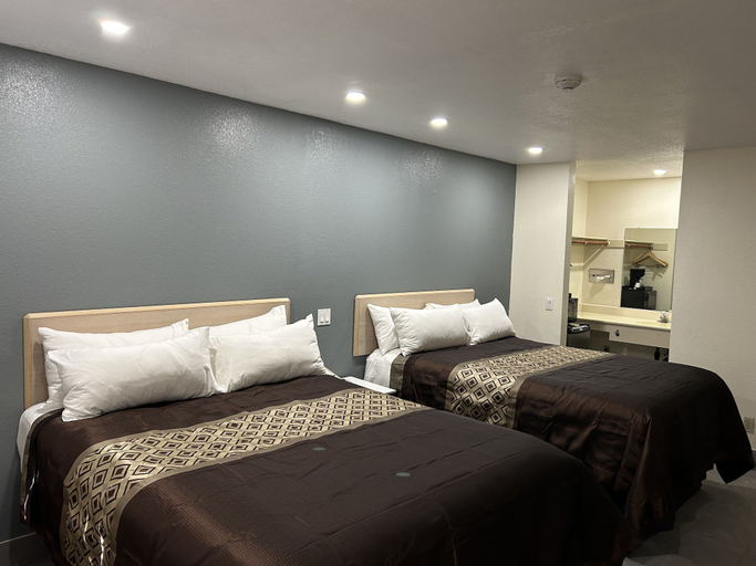Bedroom 5, California Inn & Suites Adelanto US 395, San Bernardino