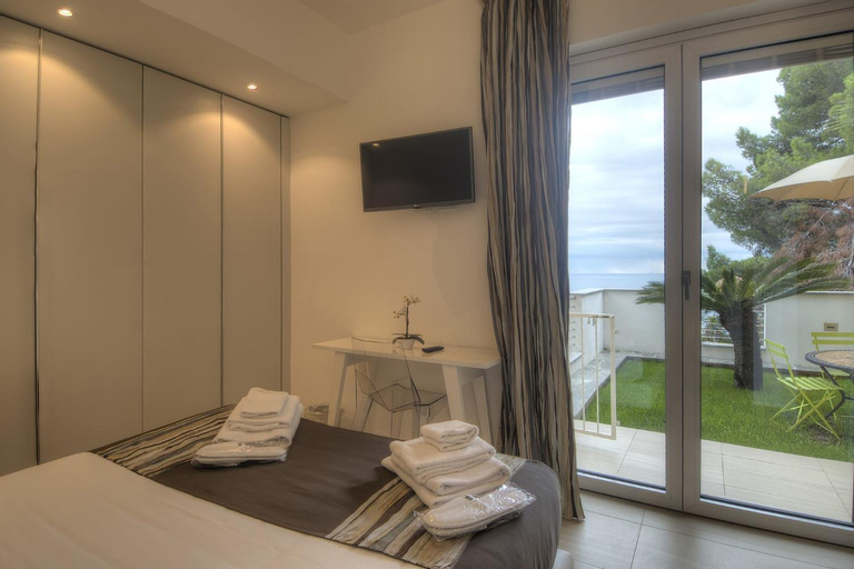 Bedroom 10