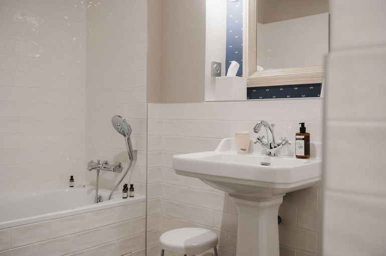 Bathroom 5, Hotel la Robeyere, BW Signature Collection, Hautes-Alpes