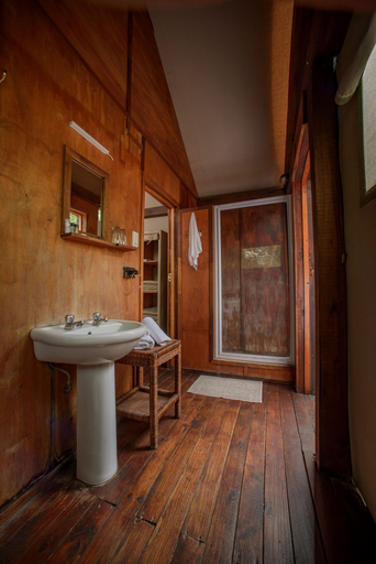 Bathroom 3, Nkambeni Safari Camp, Ehlanzeni