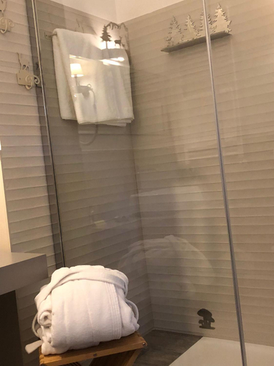Bathroom 3, Relais Chalons d’Orange, L'Aquila