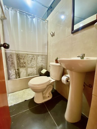 Bathroom 3, Hospedaje Anais, Pisco