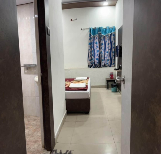 Bathroom 4, Hotel Mansarovar, Sirohi