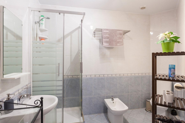 Others 3, Sunny Apt. Historic District - Sol, Madrid