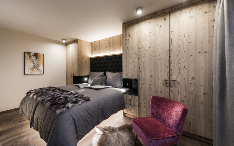 Bedroom 3, Presulis Hideaway Apartments & Restaurant, Bolzano