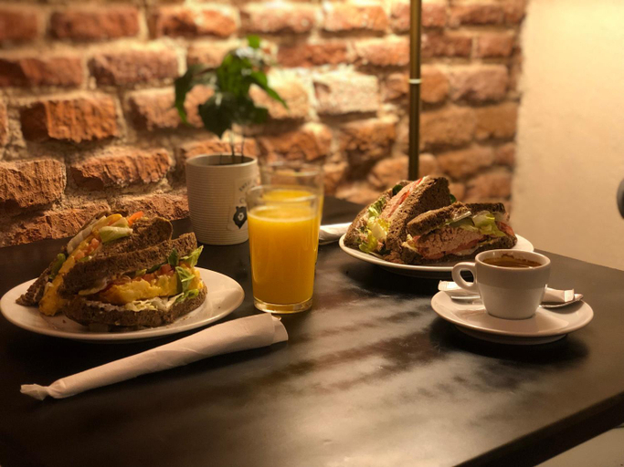 Food & Drinks 4, Calamo Guesthouse, Madrid