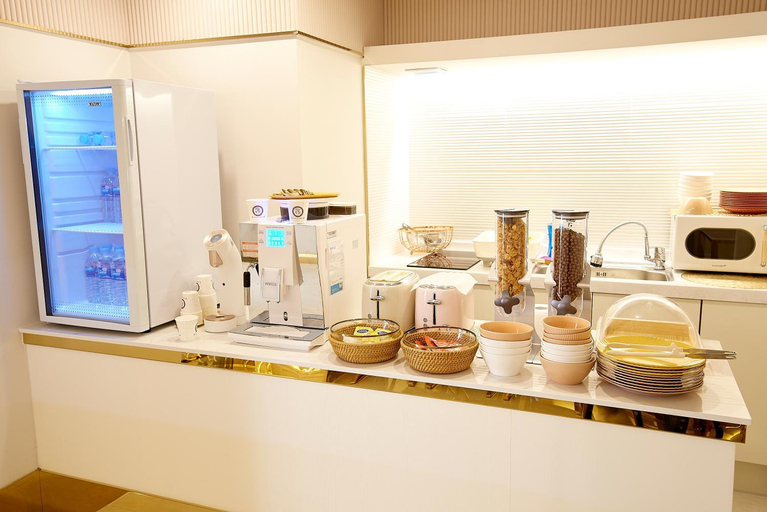 Food & Drinks 5, Denbasta Hotel Whamyung, Gimhae