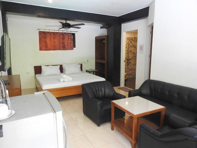 Bedroom 2, Jalyn's Resort & Restaurant, Puerto Galera