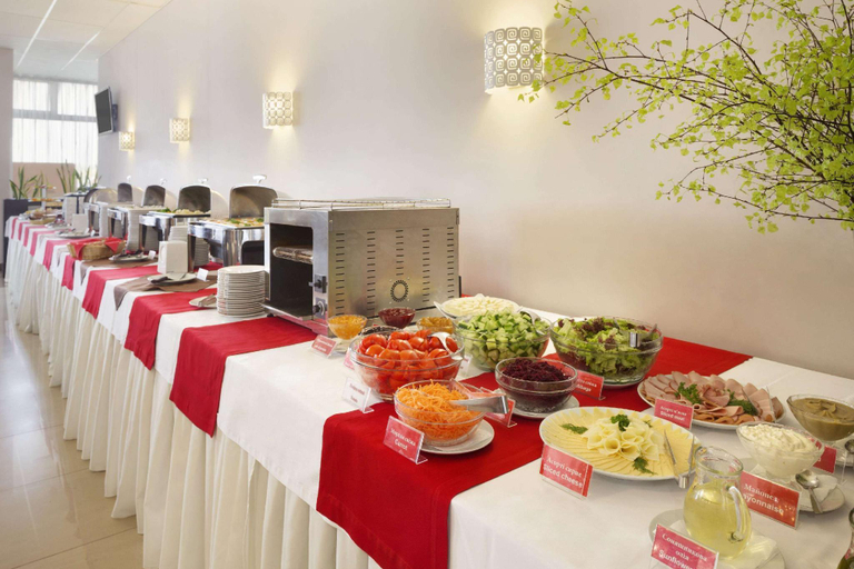 Food & Drinks 4, Ramada by Wyndham Lviv, Pustomytivs'kyi