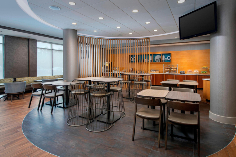 Food & Drinks 5, SpringHill Suites by Marriott Potomac Mills Woodbridge, Prince William