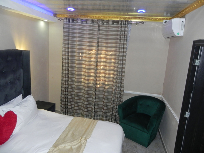Bedroom 3, Gold Crown international Hotel, City of Johannesburg