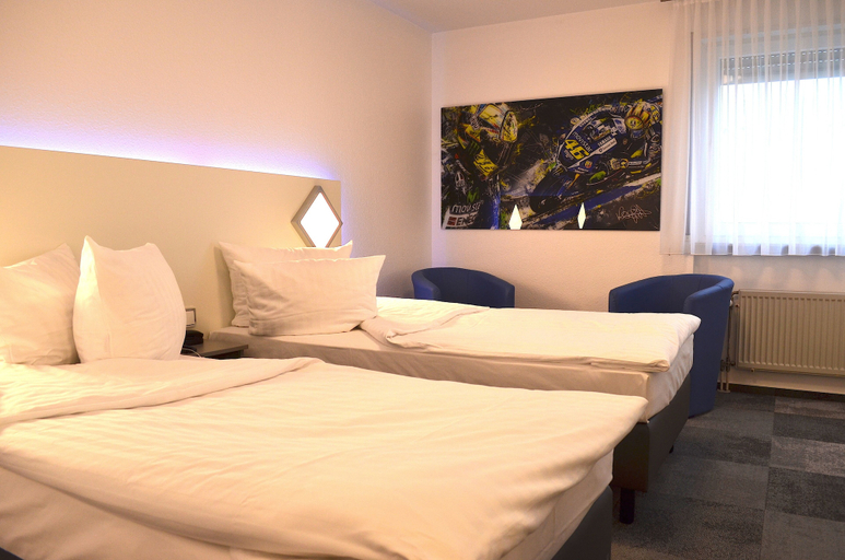 Bedroom 3, Hotel Weber, Mannheim