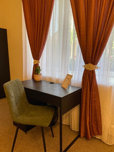 Others 3, Boutique Rooms with Parking, Oradea