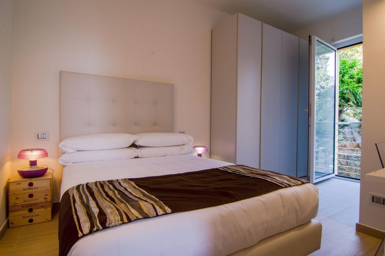 Bedroom 28