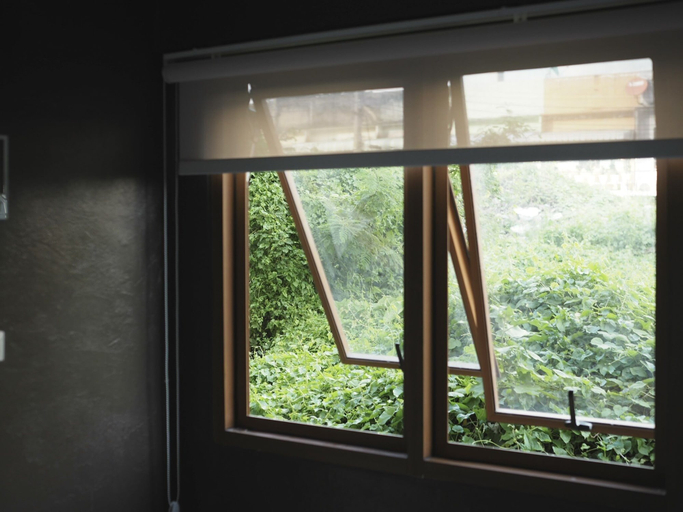 Others 5, Krung Tone Hostel, Khlong San