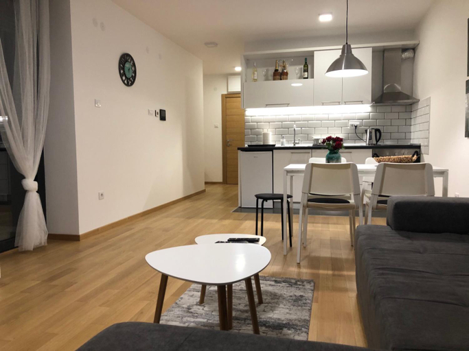 Others 4, Apartment IRIS, Novi Sad