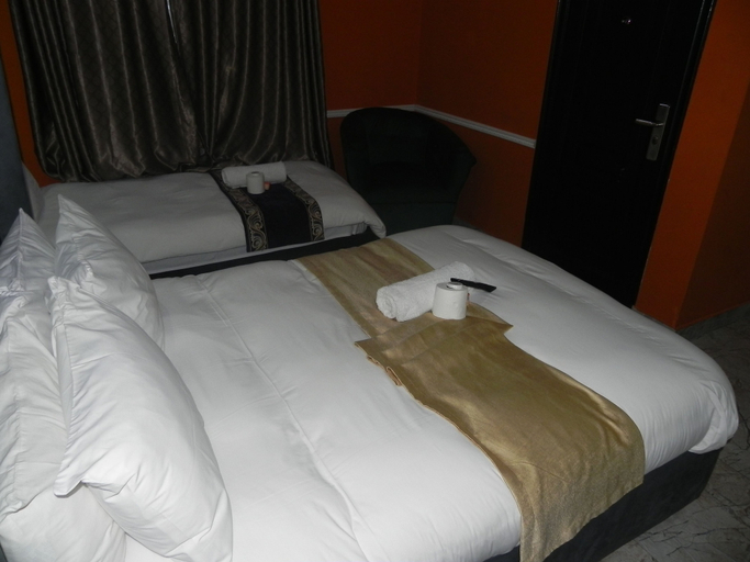 Bedroom 4, Gold Crown international Hotel, City of Johannesburg