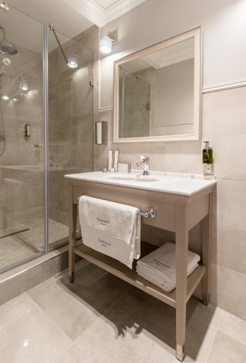 Bathroom 3, Dvoryansky Hotel, Odes'ka