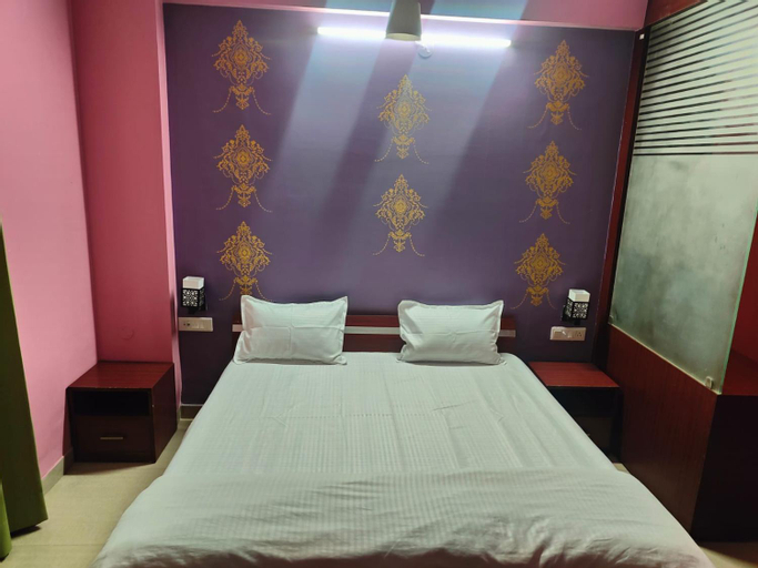 4, Hotel Kristal, Rewari
