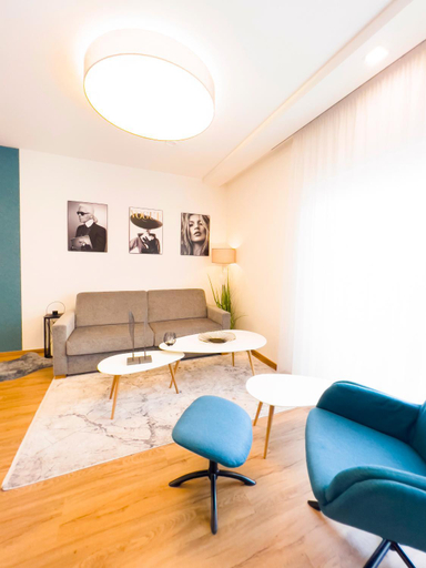Others 3, VIVA Apartments, Graz