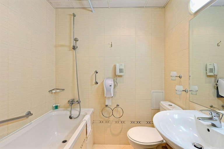 Bathroom 3, Augusta SPA Hotel, Hisar