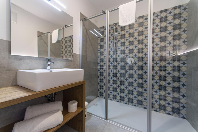 Bathroom 3, Residence Malcesine Active & Family, Verona