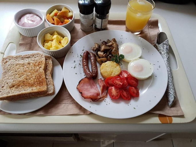 Food & Drinks, Kings Hill Bed & Breakfast, Umgungundlovu