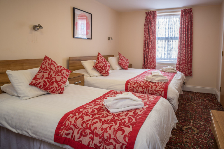 Bedroom 4, Daish's Hotel, Isle of Wight