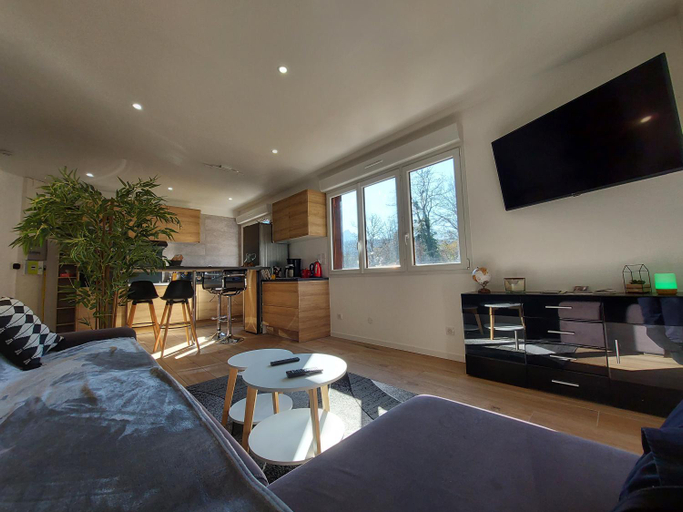 Others 3, Superbe appartement au centre de St Jorioz, Haute-Savoie