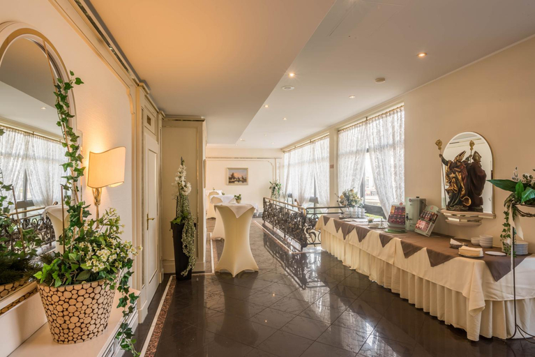Food & Drinks 5, Hotel am Schlosspark, München
