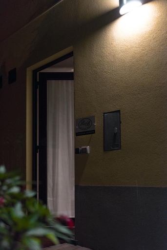 Others 3, Via Mazzini B & B (MXP), Varese