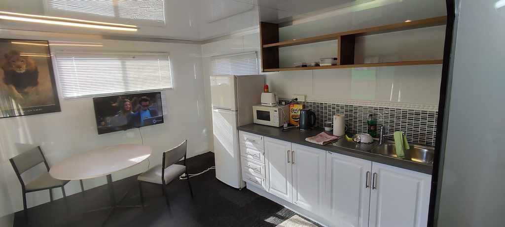 Private kitchen, Cabins on Broadie, Kalgoorlie/Boulder