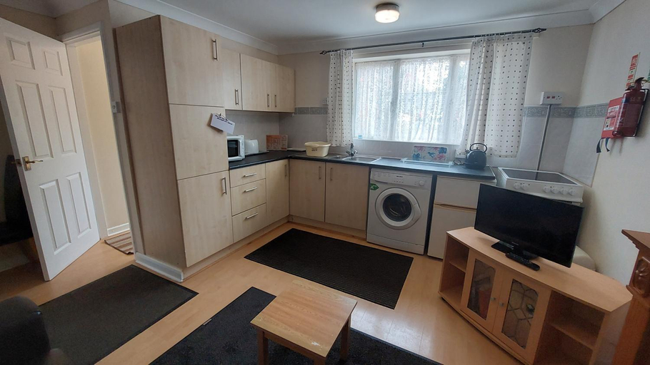 Others 4, Tennyson Lodge, Lincolnshire