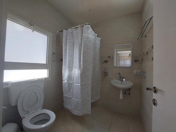 Bathroom 2, OPEN SKY