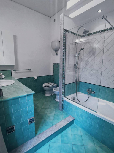 Bathroom 2, CASA RUBEN Rooms, Napoli