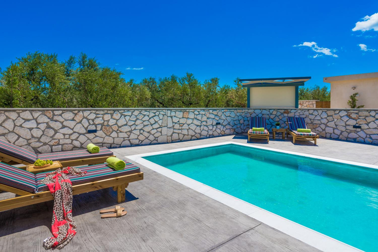 Others 5, Natura Verde Villas, Ionian Islands