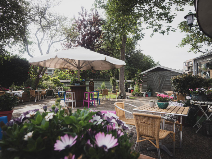 Others 5, B&B Het Ruime Sop, Wassenaar