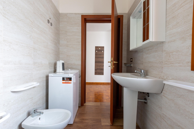 Bathroom 4, 2253 Casa Jacopo, Brindisi