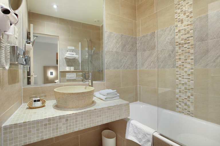 Bathroom 4, Hôtel LUX PICPUS, Paris