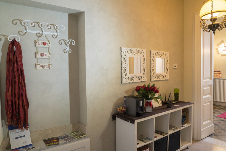 Others 5, B&B Rossocorallo, Catania