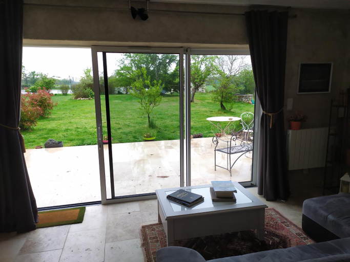 Others 5, PETIT SAINT HUBERT 1 a 4 PERSONNES, Indre