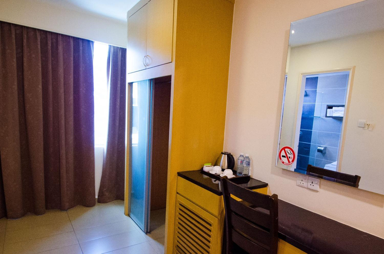 Others 5, Grand Eastern Hotel Sdn Bhd ( 877519-A ), Penampang