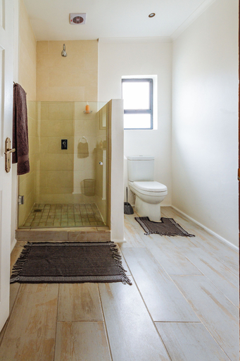 Bathroom 4, Spookdraai B&B, Overberg