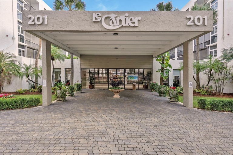 Exterior & Views 2, LE CARTIER 517, Miami-Dade