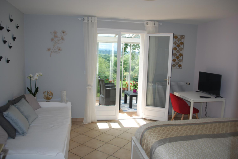 Others 3, Residence Bellevue, Pyrénées-Atlantiques