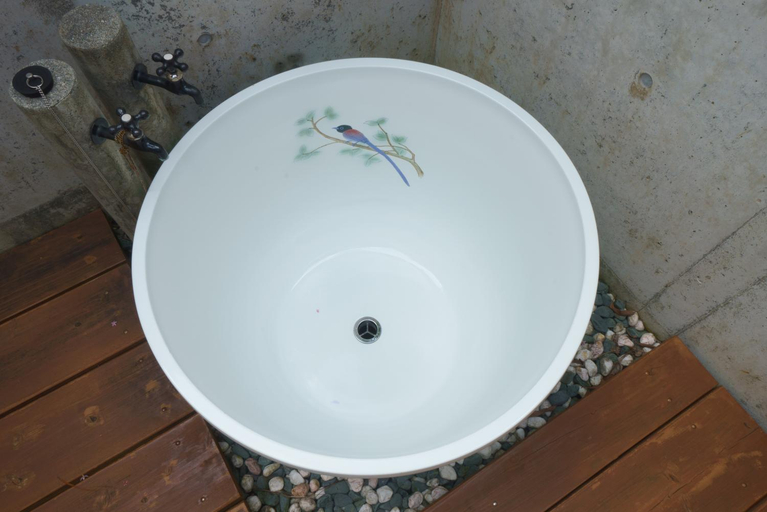 Bathroom 3, Kataaki No Sato, Miyakojima