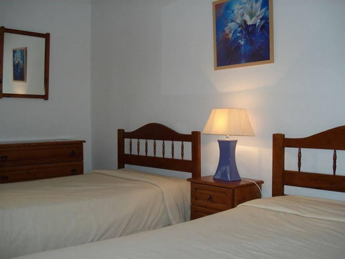 Bedroom 2, Algardia Apartments, Loulé