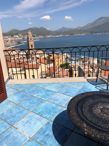 Others 5, Le Suite Guarinelli B&B, Latina