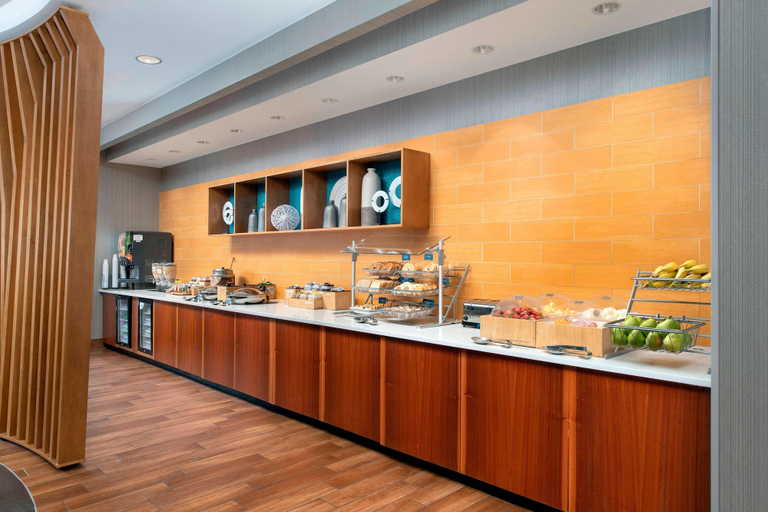 Food & Drinks 5, SpringHill Suites by Marriott Potomac Mills Woodbridge, Prince William